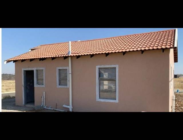 2 BEDROOM HOUSE FOR SALE IN BLOEMSPRUIT